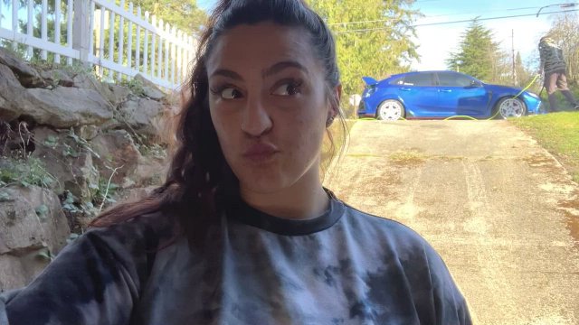 Do you like car girls? I know how to drive stick