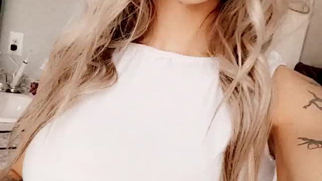 Do we like milfs here ? 