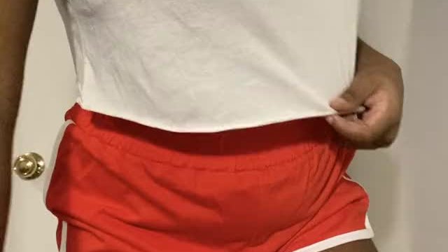 Don’t ya hate it when a bra gets in the way of a titty drop?