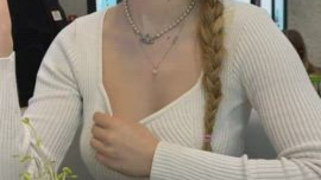 Lunch date wouldnt be complete without a risky flash <3