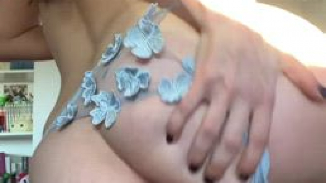 Would you stretch out my tiny asshole ?