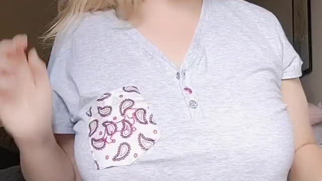 Just a lil mumma in her lil PJs with her lil mumbod. Why do I always feel so goo