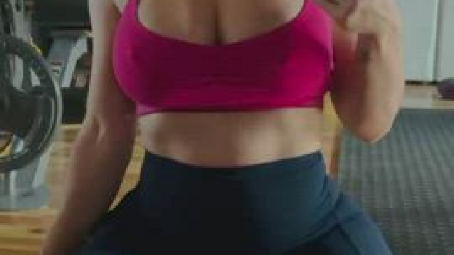 38f married milf who loves the gym, anal and squirting… does that interest you…