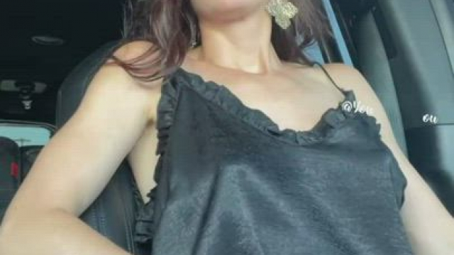 Would you knock on the window to say hello? [GIF]