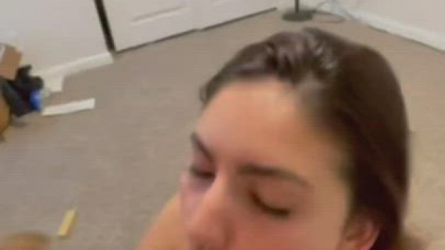 I love feeling a big dick cum when it’s in my hands!