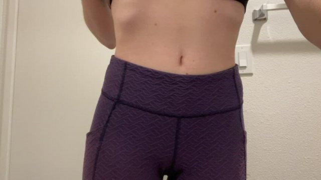 i hope more than 5 people see my pale ass tonight