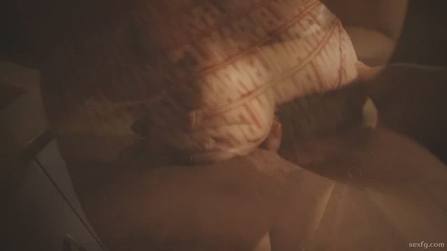 Red head whore gives sexy oral