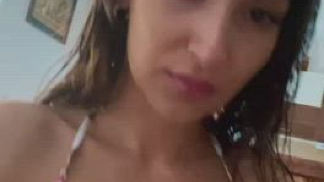 Say hi if you'd fuck mommy