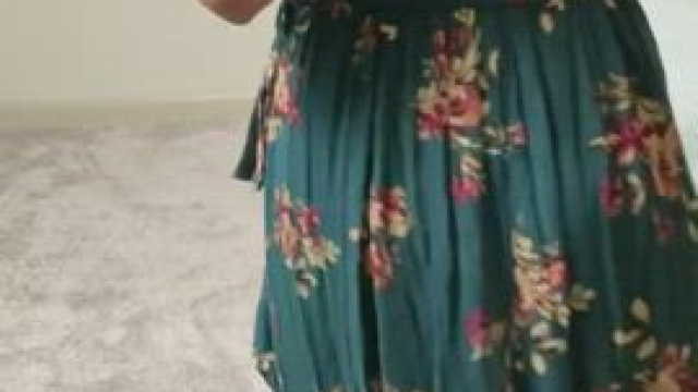 I dress like a classy lady but I'm a total slut in bed