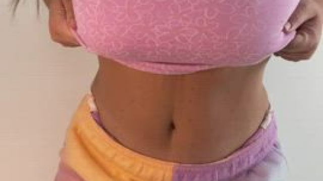 My FFs are extra bouncy f/33