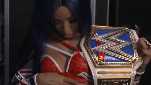 Sasha counting her abs