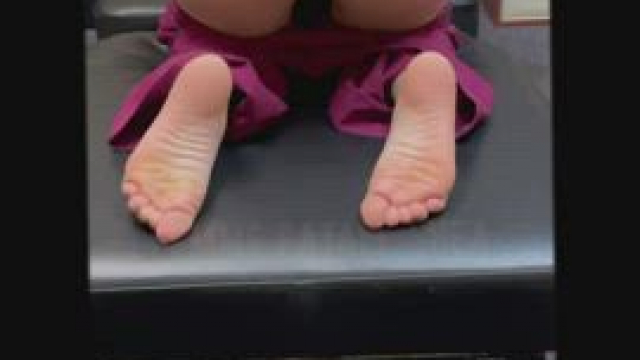 Peeling away the work week before a long weekend