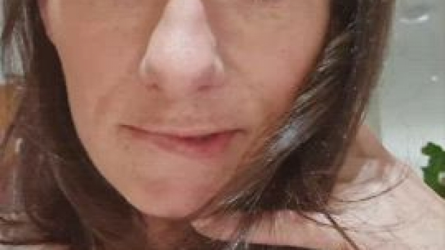 Hello from my pussy lips