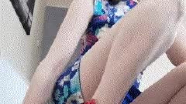 These red heels are super cute