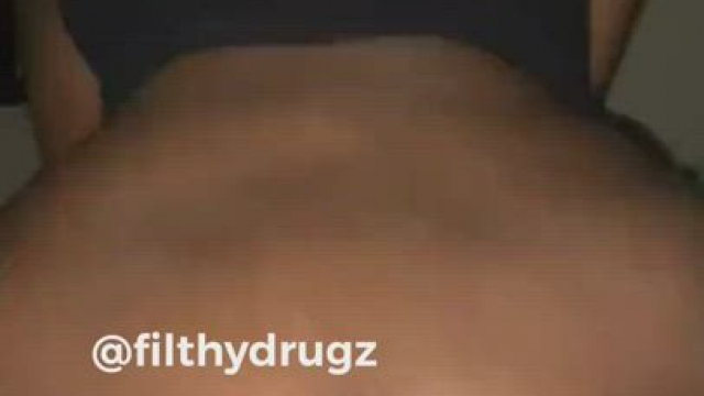 Got her ass bouncing