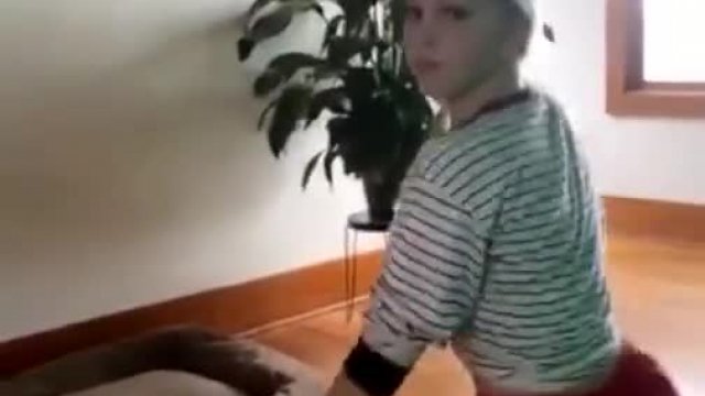 Jordyn just loves to tease that ass for us