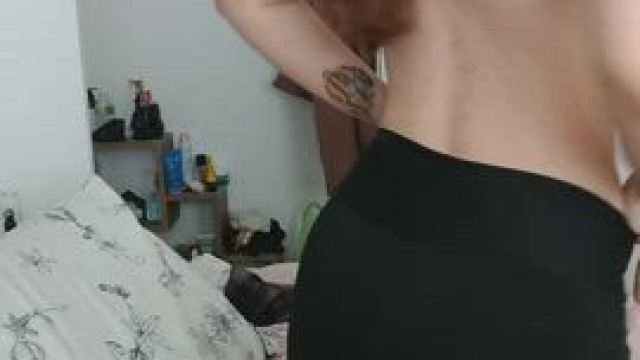 men looking at my ass turns me on!