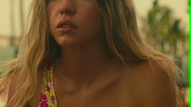 Sydney Sweeney - The White Lotus Ep 4