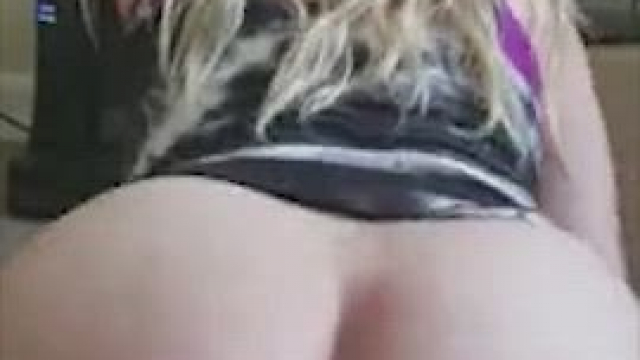 She's gliding on that cock