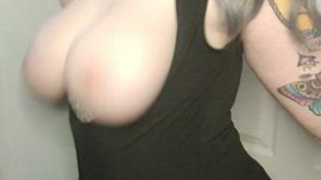 Bouncing till you cum hope you're ready