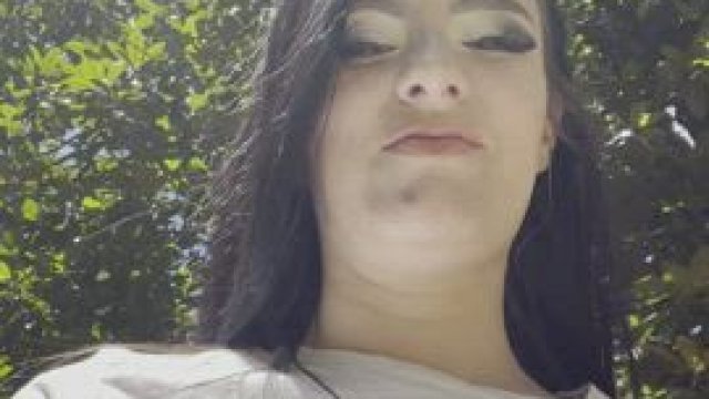 What it’s like living next door to an adult content creator...tbh no one seems t