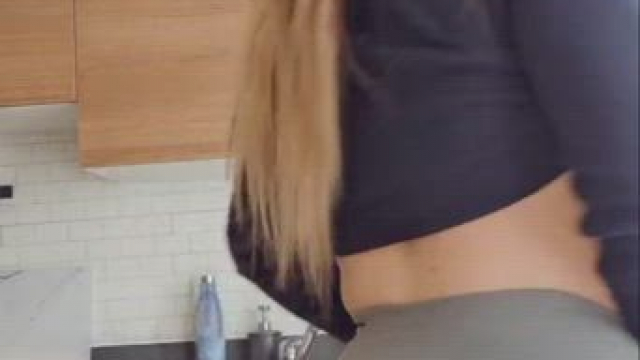 [F] in my tight yoga pants