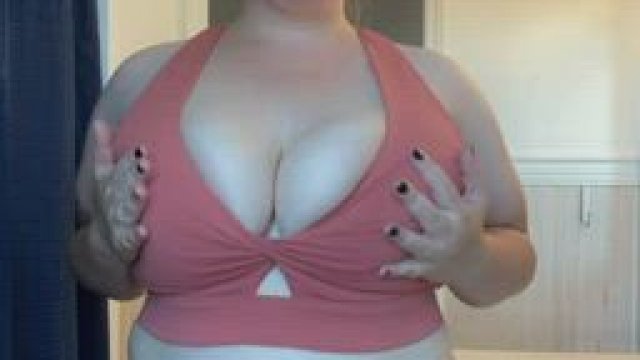 Do these jeans make my boobs look big?