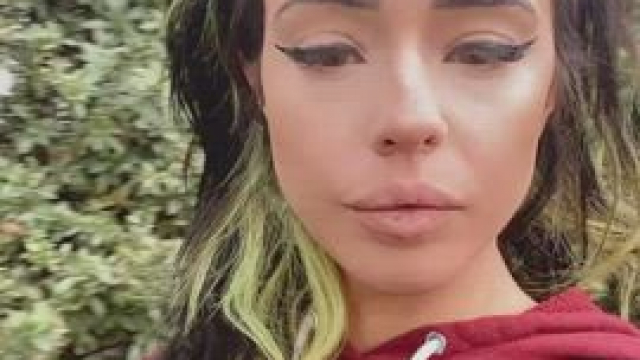 Can you tell how nervous I was? I have new neighbors who haven’t seen me naked y