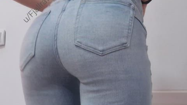 Come inside, don't be shy [f]