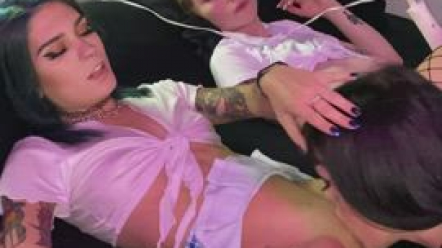 Sleepovers like this > (OC)