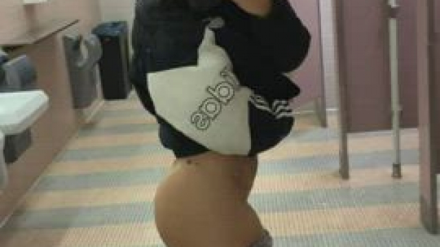 Getting horny at the school… i hope nobody saw me