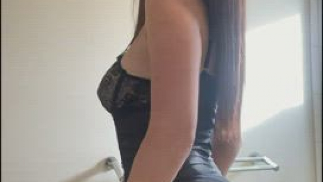 would u fukk a 19yo while she's wearing that