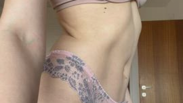 anyone available to spank that ukrainian ass..