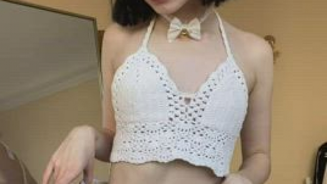 Your playful slight kitty wants to have fun