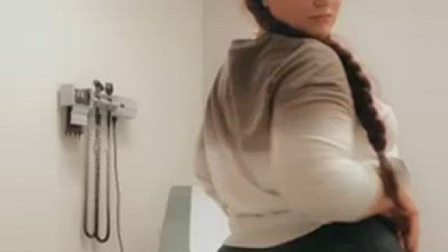 Wish the doctor would walk in [GIF]