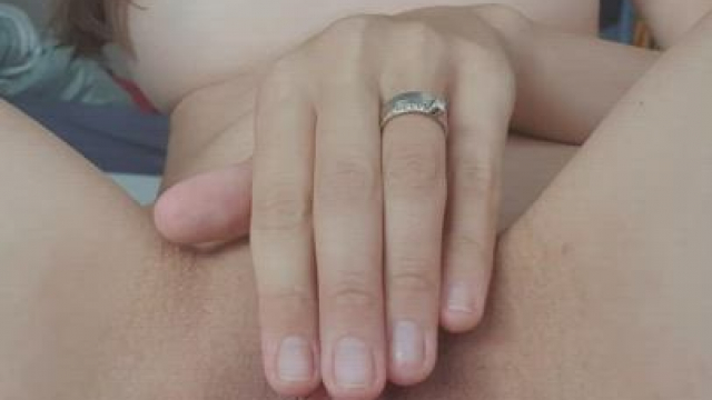 It’s such a shame when my pussy honey doesn’t get tasted