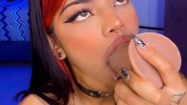 any redditor who wants to feed this girl