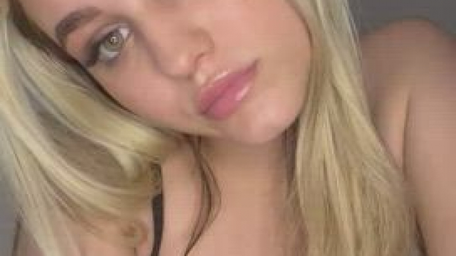 Raise ur hand if you’d fuck me