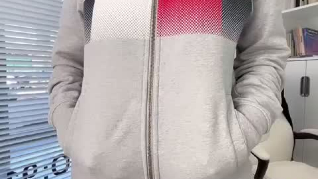 Who wants to work with me... (f)