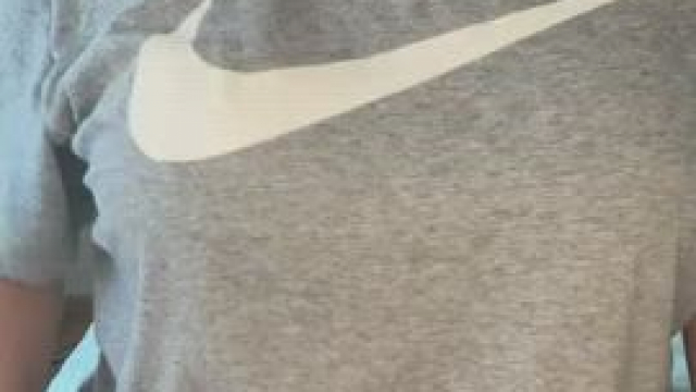 My ex said I was too big to ride his face, would you let a thick girl like me ri