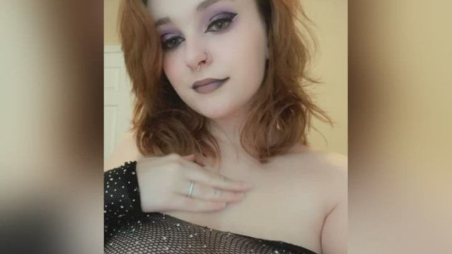 ? $3 SALE ? Milf • 2% • Solo, B/G, Customs • Fetish Friendly • @VintageBarbiex L