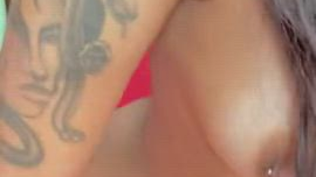 i dreamed about u licking my tan lines last nite