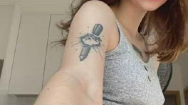 Hadn't sex more that 2 mothes, feel myself so horny