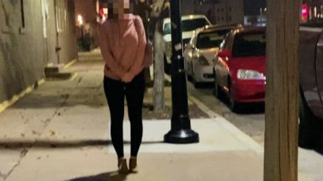 Who else loves a late night public flash before dinner? [F]