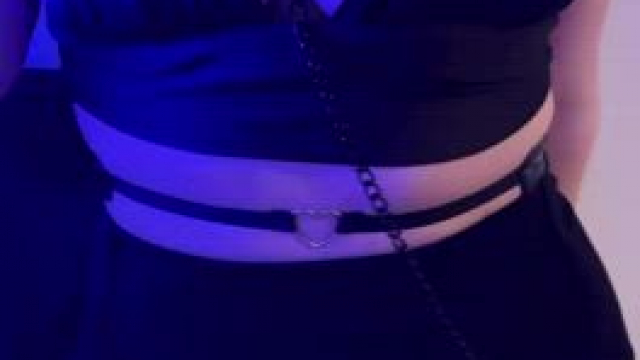 Good girl but like to dress slutty on weekends