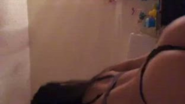 You're addicted to watching my ass