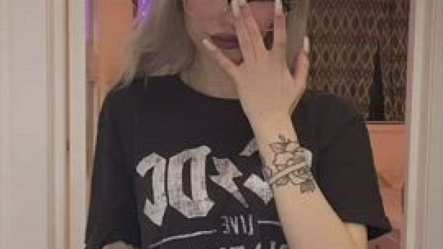 Join an alt girl in her red room. I'm gonna make you happy!