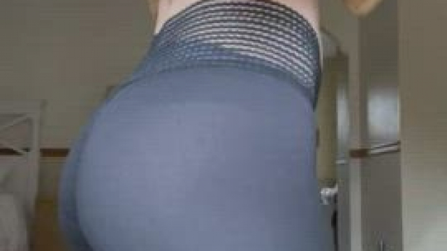 Love the way this pair hugs my booty