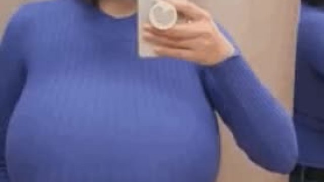 Bursting Stretch Top