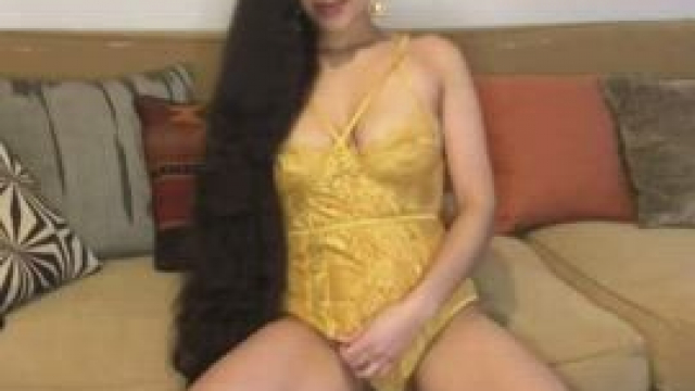 Want to fill my Sri Lankan pussy?